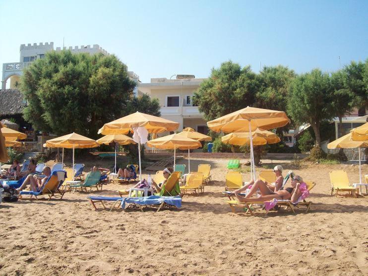 Kato Stalos Beach المظهر الخارجي الصورة